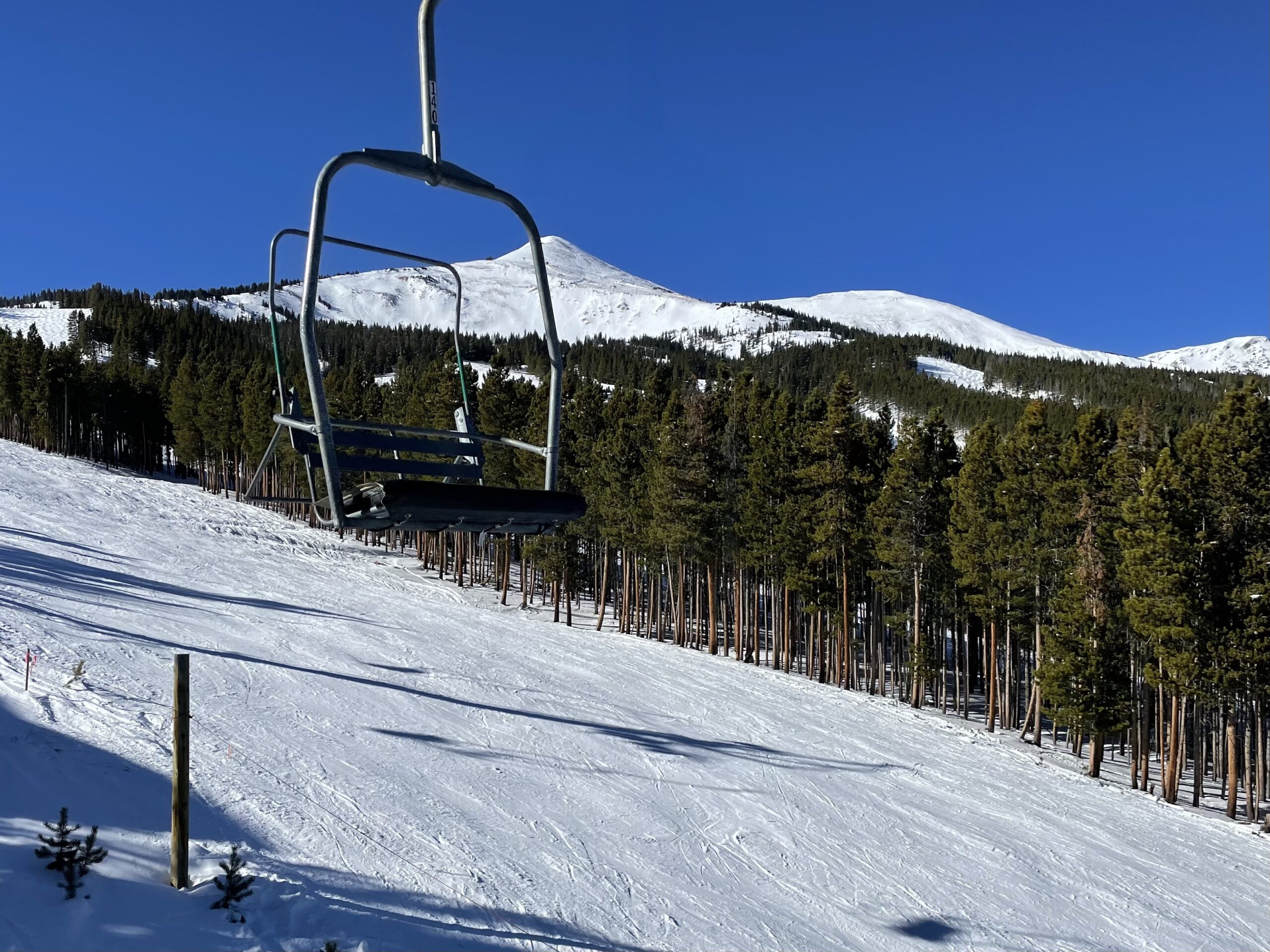 Best Beginner Skiing and Snowboarding in Colorado: Top 7 Resorts
